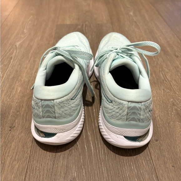 ASICS Shoes - Picture 4 of 7